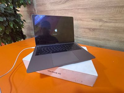 Продается MacBook Air