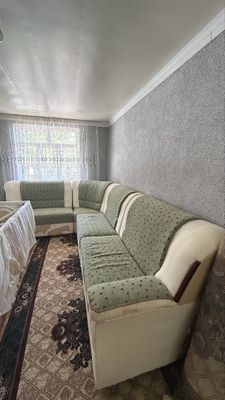 Продаётся диван уголок сотилади