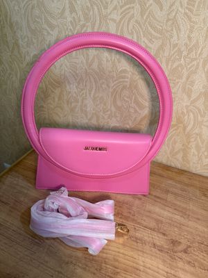 Jacquemus Le Sac Rond — идеальная сумка