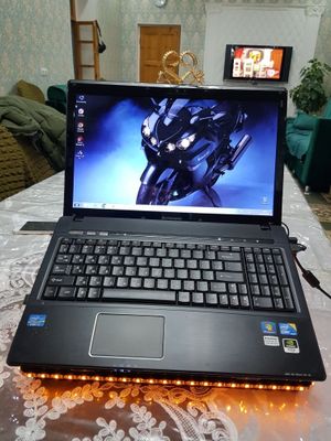 Lenovo G560 i7 идеальном состояние.