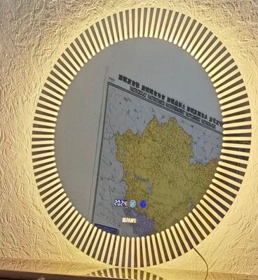 Новое зеркало с подсветкой, размер 70*70