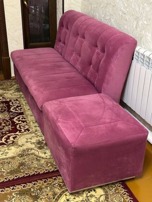 Диван в отличном состоянии + пуфик в подарок
