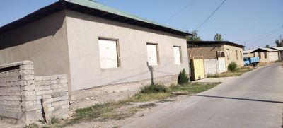 Uy sotiladi srochna Toshkent viloyati Yuqori chirchiq tumani Jumabozor