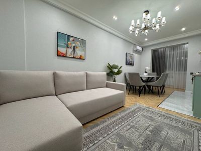 Квартира 4/8/9 в новостройке на улице Махдумкули