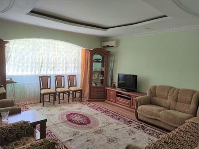 Продается тумба под телевизор и два шкафа