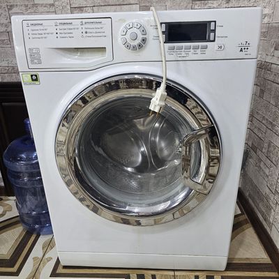 Продается Стиральная машина HOTPOINT ARISTON.