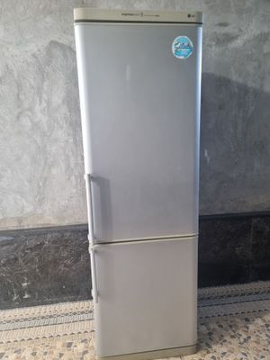 Продается холодильник LG