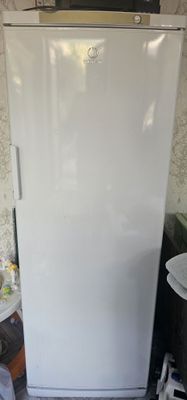Morozilnik sotiladi, продаётся морозильник Indesit