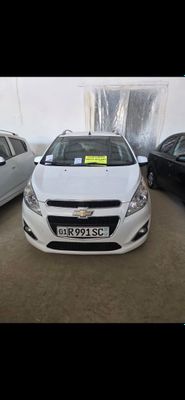 Chevrolet spark.