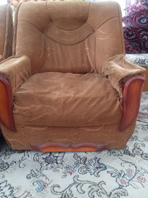 divan sotiladi