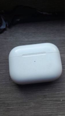 Airpods 2 без наушников