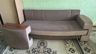 Продаю диван|стол|шкаф|ковер