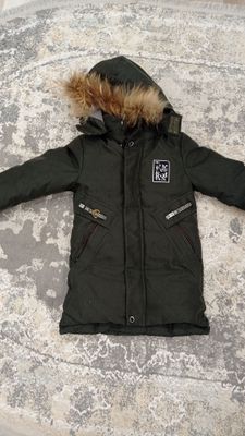 Продам куртку на мальчика