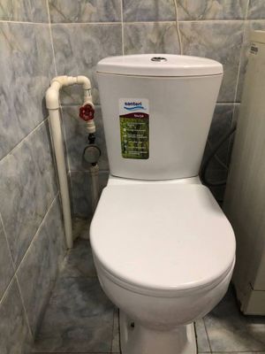 Унитаз сотилади.