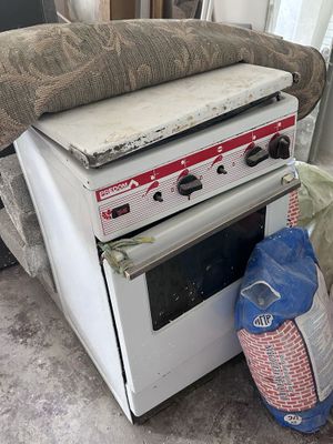 Gaz plita 3 ta kamforkasi yonadi