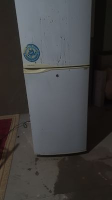 Samsung xolodilnik sotiladi
