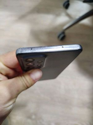 Samsung A73 5G xolati yaxshi