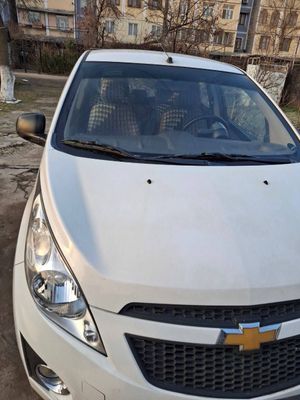 Продается Chevrolet Spark, механика, 2014г