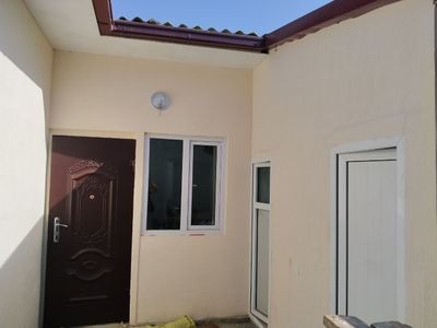 Продаю участок 3 комнатный дом