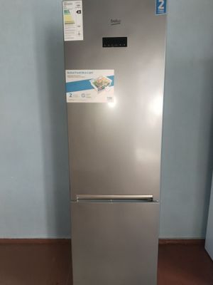 Холодильник BEKO двухъярусный