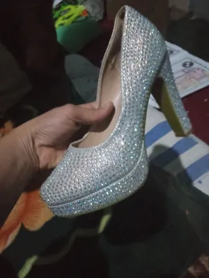 bir marta kiyilgan 36razmer 100ming