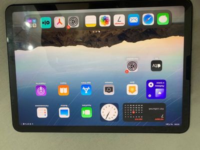 Продам Ipad Air 4, корпус в печальном состоянии