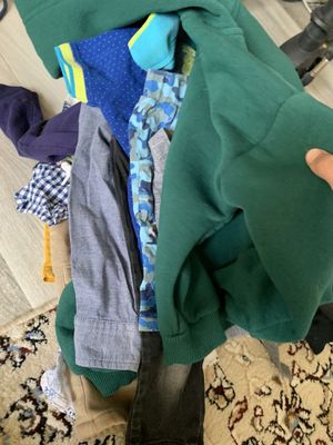 Продам одежду на мальчика 2-3 года
