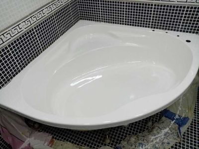 800 тыс. сум. Летом надо реставрировать ванну. Гарантия 10-15 лет.