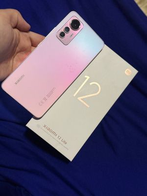 Продам телефон срочно