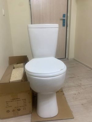 Unitaz. Navostroykadan yechib olingan.