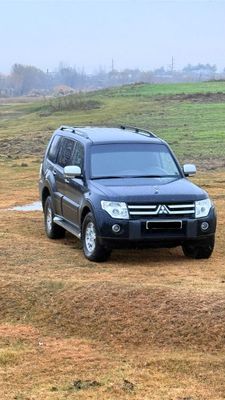 Mitsubishi Pajero 4