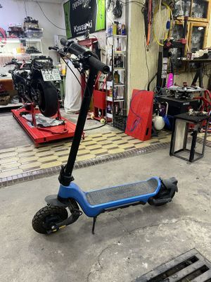 Dual motor samokat