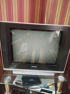 2ta televizor Roison Samsung