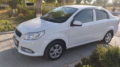 Нексия 3 сотилади.  Холати супер. Механика