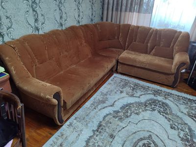 Продаётся мягкий уголок в хорошем состоянии,