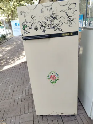 Холодильник сотилади