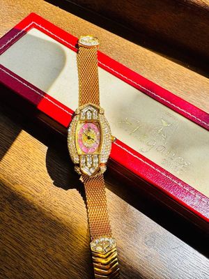 Продам подзолочные шикарные часы ELEGANCE SWISS Дубай