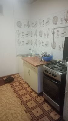 Чирчик шахрида Аренда Ижара квартира 2 хонали Октябр бозори олдида