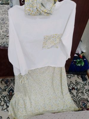 Qizlar uchun libos