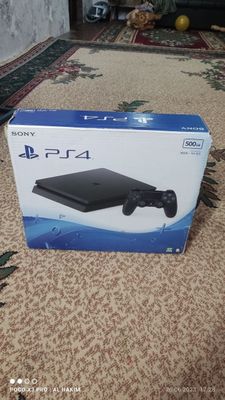 Playstation 4 slim