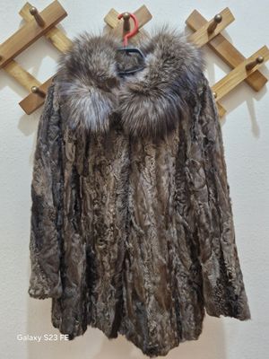 Продам шубу, состояние отличное, каракуль, воротник песцовый
