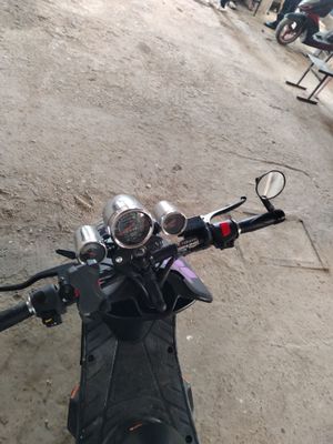 Moto sikil sotiladi benzin