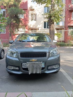 Продаю автомобиль Нексия 3