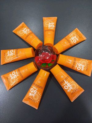 Quyoshdan suppeeer  himoya qiluvchi 50+ SPF KREM