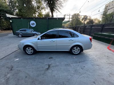 Продается Chevrolet lachetti 1.6-2013