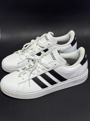 Крассовки ADIDAS из Nordstrom Rack (Калифорния, США)