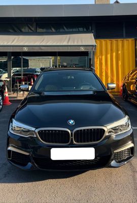 BMW M5 G30 черный цвет