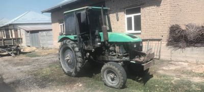 TTZ 8010 traktori