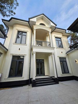 Циолковский олтын тепа Евро дом 300м² 2 сотки