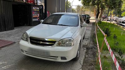 Фарғона шаҳрида Chevrolet Lasetti 2-позиция (1.8) сотилади